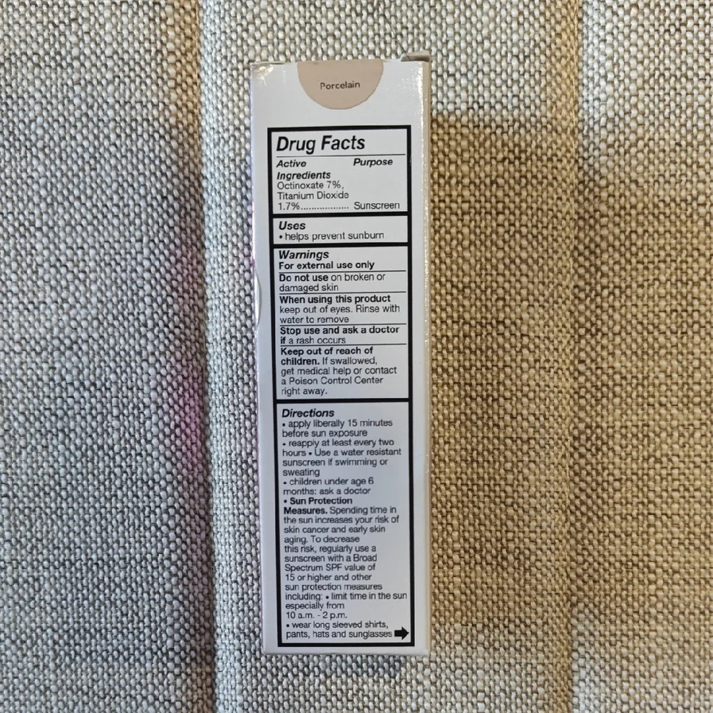 No7 Restore & Renew Serum Foundation - Porcelain